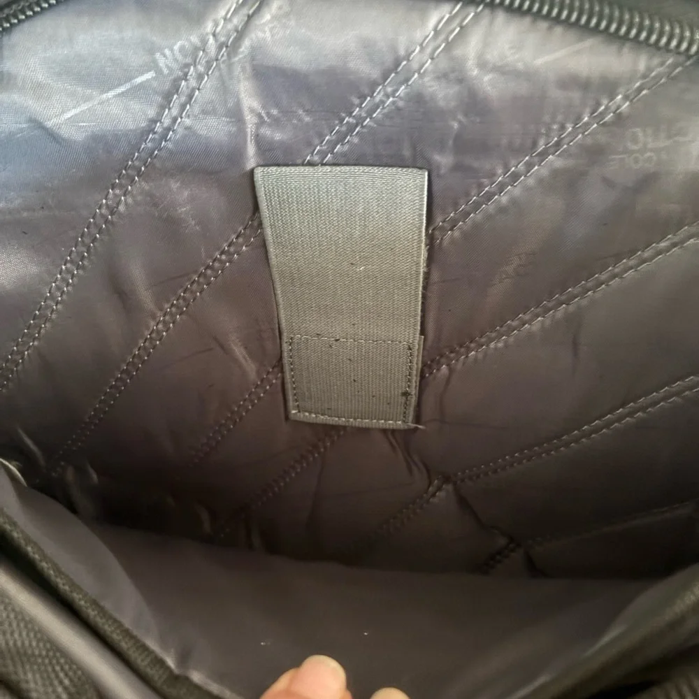Kenneth Cole Reaction Manhattan Commuter Slim Backpack 16